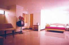 حيدر أباد Rajdhani المظهر الخارجي الصورة